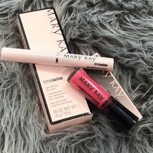 Bundle of lip primer and lip gloss Mary Kay
